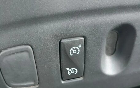 Renault Sandero II рестайлинг, 2019 год, 900 000 рублей, 14 фотография