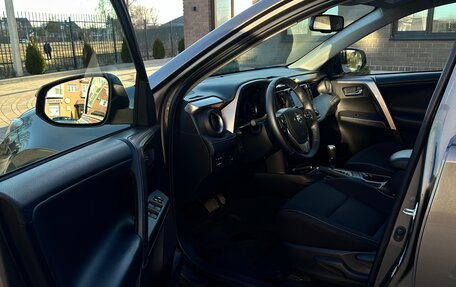 Toyota RAV4, 2018 год, 2 500 000 рублей, 8 фотография