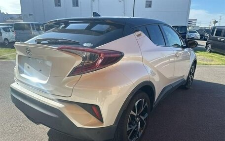 Toyota C-HR I рестайлинг, 2018 год, 1 625 000 рублей, 4 фотография