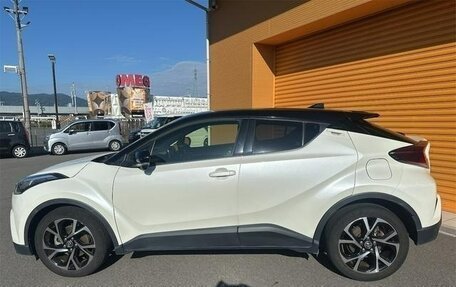 Toyota C-HR I рестайлинг, 2018 год, 1 625 000 рублей, 7 фотография