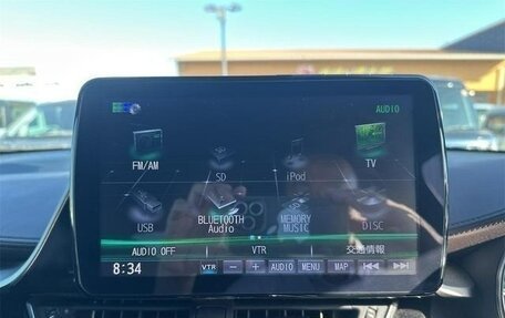 Toyota C-HR I рестайлинг, 2018 год, 1 625 000 рублей, 12 фотография