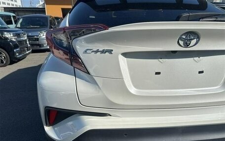 Toyota C-HR I рестайлинг, 2018 год, 1 625 000 рублей, 31 фотография