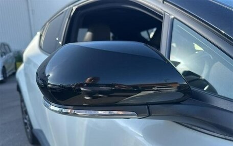 Toyota C-HR I рестайлинг, 2018 год, 1 625 000 рублей, 35 фотография