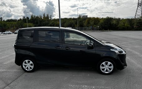 Toyota Sienta II, 2021 год, 1 720 000 рублей, 6 фотография