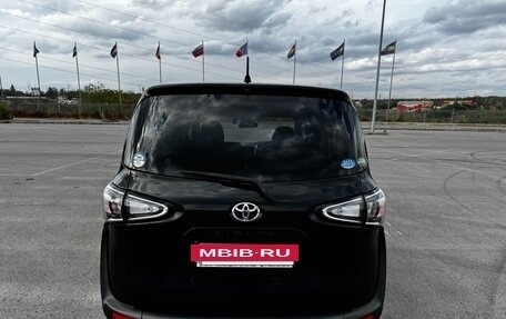 Toyota Sienta II, 2021 год, 1 720 000 рублей, 8 фотография