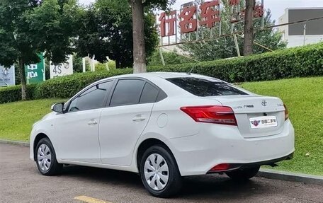 Toyota Yaris XP150 рестайлинг, 2021 год, 1 120 000 рублей, 3 фотография