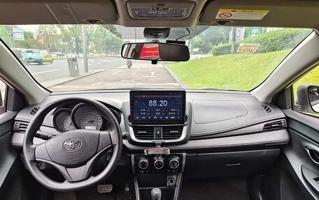 Toyota Yaris XP150 рестайлинг, 2021 год, 1 120 000 рублей, 6 фотография