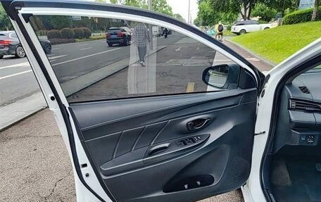 Toyota Yaris XP150 рестайлинг, 2021 год, 1 120 000 рублей, 11 фотография