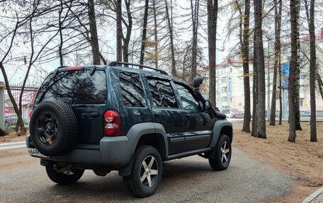 Jeep Liberty (North America) I, 2004 год, 899 000 рублей, 7 фотография