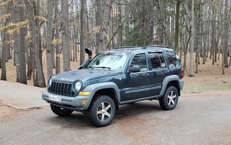 Jeep Liberty (North America) I, 2004 год, 899 000 рублей, 2 фотография