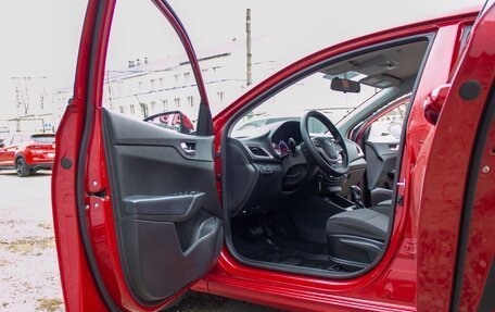 Hyundai Solaris II рестайлинг, 2021 год, 1 298 000 рублей, 18 фотография