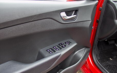 Hyundai Solaris II рестайлинг, 2021 год, 1 298 000 рублей, 19 фотография