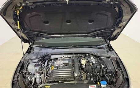 Volkswagen Golf VIII, 2021 год, 1 900 000 рублей, 17 фотография