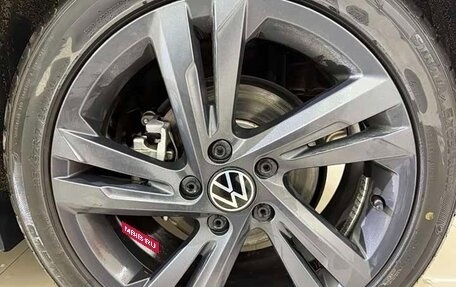 Volkswagen Golf VIII, 2021 год, 1 900 000 рублей, 18 фотография