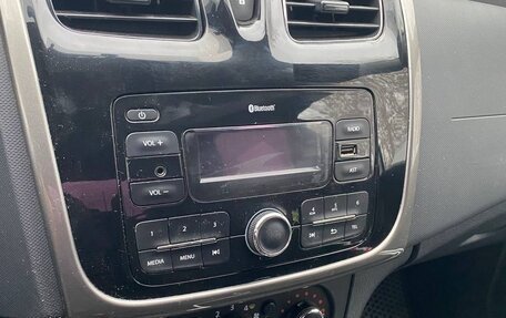 Renault Logan II, 2019 год, 645 000 рублей, 6 фотография