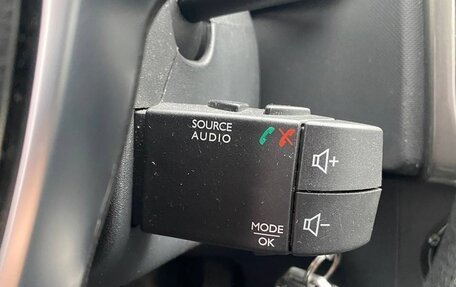 Renault Logan II, 2019 год, 645 000 рублей, 5 фотография