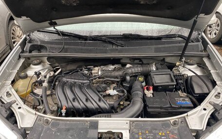 Renault Logan II, 2019 год, 645 000 рублей, 17 фотография