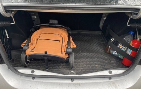 Renault Logan II, 2019 год, 645 000 рублей, 11 фотография