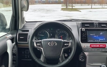 Toyota Land Cruiser Prado 150 рестайлинг 2, 2019 год, 5 350 000 рублей, 17 фотография