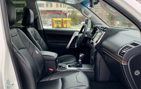 Toyota Land Cruiser Prado 150 рестайлинг 2, 2019 год, 5 350 000 рублей, 22 фотография