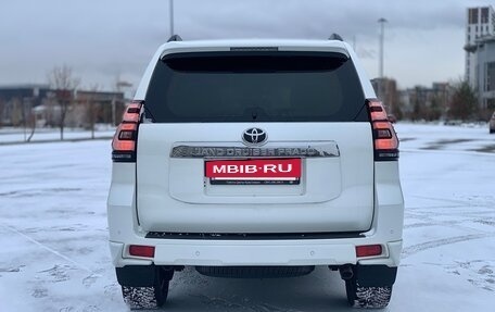 Toyota Land Cruiser Prado 150 рестайлинг 2, 2019 год, 5 350 000 рублей, 7 фотография