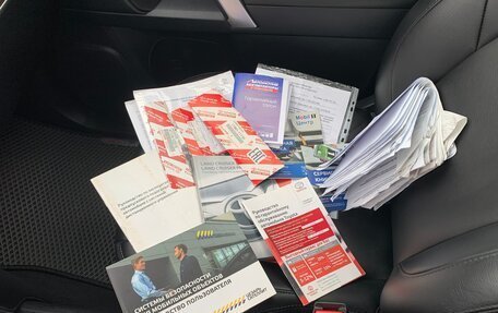 Toyota Land Cruiser Prado 150 рестайлинг 2, 2019 год, 5 350 000 рублей, 38 фотография