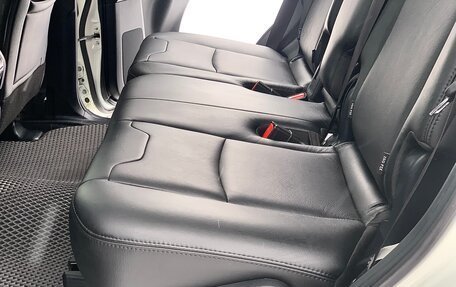 Toyota Land Cruiser Prado 150 рестайлинг 2, 2019 год, 5 350 000 рублей, 32 фотография