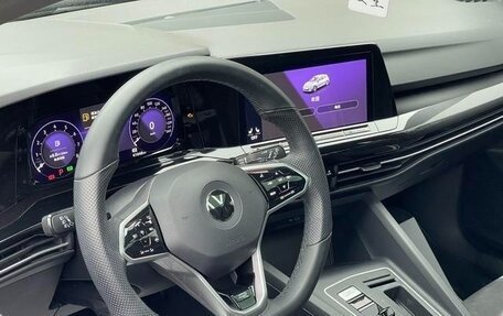 Volkswagen Golf VIII, 2022 год, 1 745 000 рублей, 7 фотография