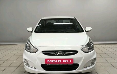 Hyundai Solaris II рестайлинг, 2013 год, 850 000 рублей, 2 фотография