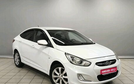 Hyundai Solaris II рестайлинг, 2013 год, 850 000 рублей, 3 фотография
