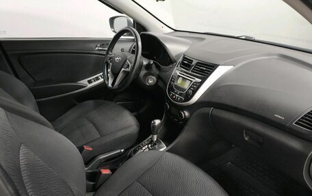 Hyundai Solaris II рестайлинг, 2013 год, 850 000 рублей, 16 фотография