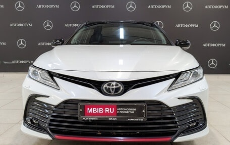 Toyota Camry, 2021 год, 3 470 000 рублей, 2 фотография
