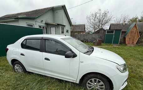 Renault Logan II, 2020 год, 910 000 рублей, 3 фотография