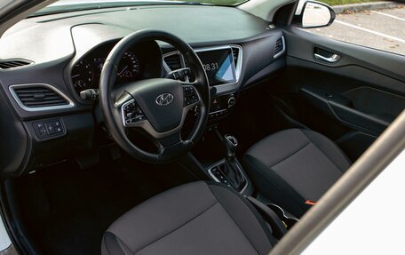 Hyundai Solaris II рестайлинг, 2018 год, 1 095 000 рублей, 13 фотография