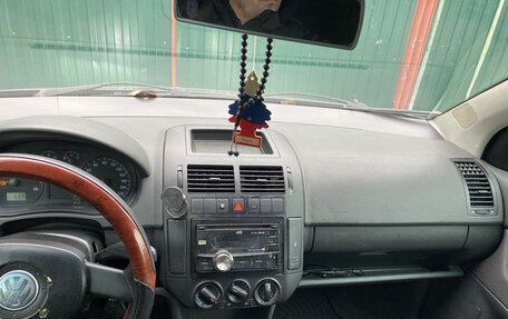 Volkswagen Polo IV рестайлинг, 2003 год, 330 000 рублей, 9 фотография