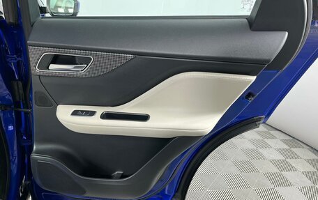 Jaguar F-Pace, 2016 год, 3 980 000 рублей, 18 фотография