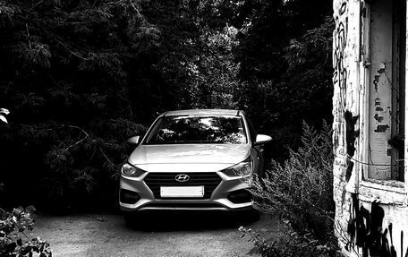 Hyundai Solaris II рестайлинг, 2018 год, 1 150 000 рублей, 1 фотография