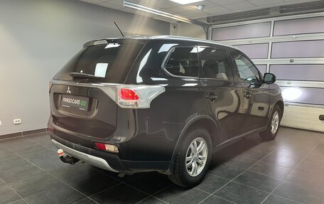 Mitsubishi Outlander III рестайлинг 3, 2014 год, 1 299 000 рублей, 5 фотография