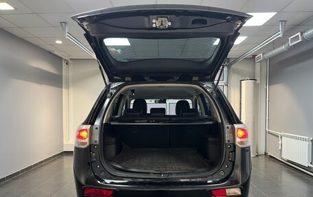 Mitsubishi Outlander III рестайлинг 3, 2014 год, 1 299 000 рублей, 6 фотография