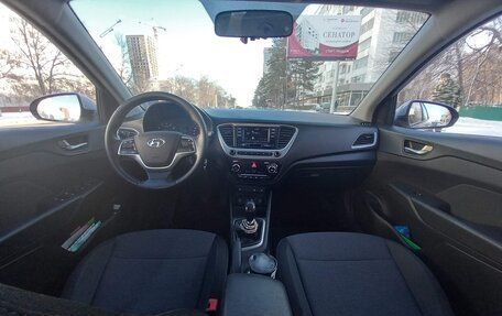 Hyundai Solaris II рестайлинг, 2018 год, 1 150 000 рублей, 4 фотография