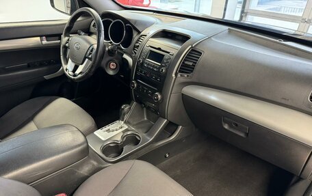 KIA Sorento II рестайлинг, 2010 год, 849 000 рублей, 18 фотография