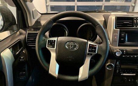 Toyota Land Cruiser Prado 150 рестайлинг 2, 2013 год, 2 940 000 рублей, 10 фотография