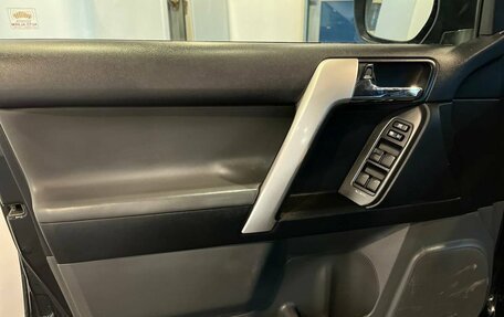 Toyota Land Cruiser Prado 150 рестайлинг 2, 2013 год, 2 940 000 рублей, 21 фотография