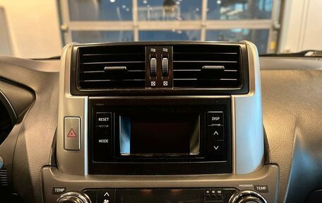 Toyota Land Cruiser Prado 150 рестайлинг 2, 2013 год, 2 940 000 рублей, 14 фотография