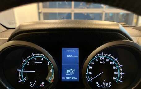 Toyota Land Cruiser Prado 150 рестайлинг 2, 2013 год, 2 940 000 рублей, 11 фотография