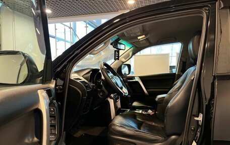 Toyota Land Cruiser Prado 150 рестайлинг 2, 2013 год, 2 940 000 рублей, 16 фотография