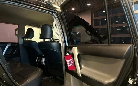 Toyota Land Cruiser Prado 150 рестайлинг 2, 2013 год, 2 940 000 рублей, 17 фотография