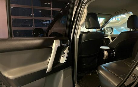 Toyota Land Cruiser Prado 150 рестайлинг 2, 2013 год, 2 940 000 рублей, 23 фотография