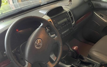 Toyota Land Cruiser Prado 120 рестайлинг, 2005 год, 1 700 000 рублей, 4 фотография