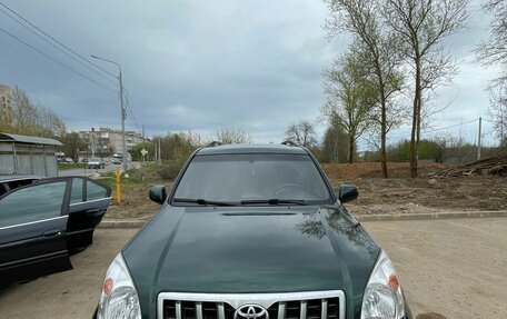 Toyota Land Cruiser Prado 120 рестайлинг, 2005 год, 1 700 000 рублей, 8 фотография